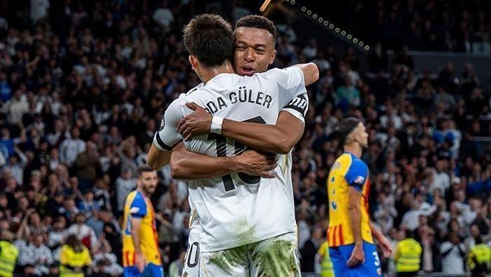 Gece Yarısı Patlayan Arda Güler Krizi: Liverpool-Real Madrid Maçında Xabi Alonso'ya Şok Sözler! 10 Gece Yarısı Patlayan Arda Güler Krizi: Liverpool-Real Madrid Maçında Xabi Alonso'ya Şok Sözler!