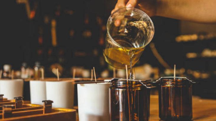 Gören kimse inanamıyor! Bitmeyen mum yapmak bu kadar basit: 3 malzemeyle hazır 6 Gören kimse inanamıyor! Bitmeyen mum yapmak bu kadar basit: 3 malzemeyle hazır