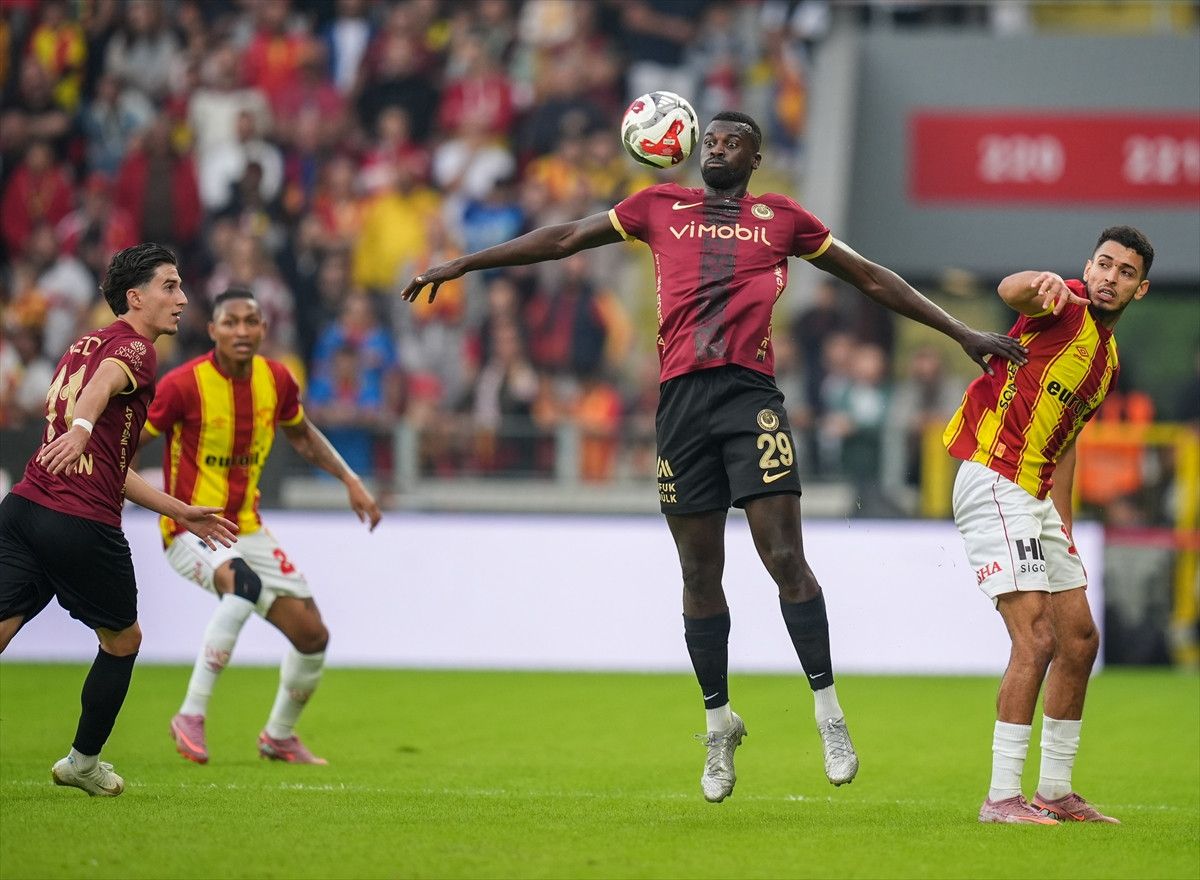 Göztepe, Gençlerbirliği'ni Tek Golle Mağlup Etti 8 Göztepe, Gençlerbirliği'ni Tek Golle Mağlup Etti