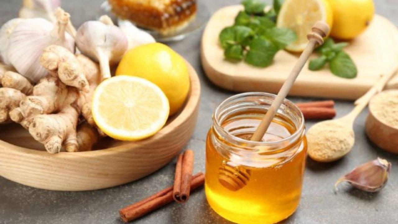 Grip ve soğuk algınlığından muhafazanın doğal sırrı: Şifa deposu 10 doğal antibiyotik besin