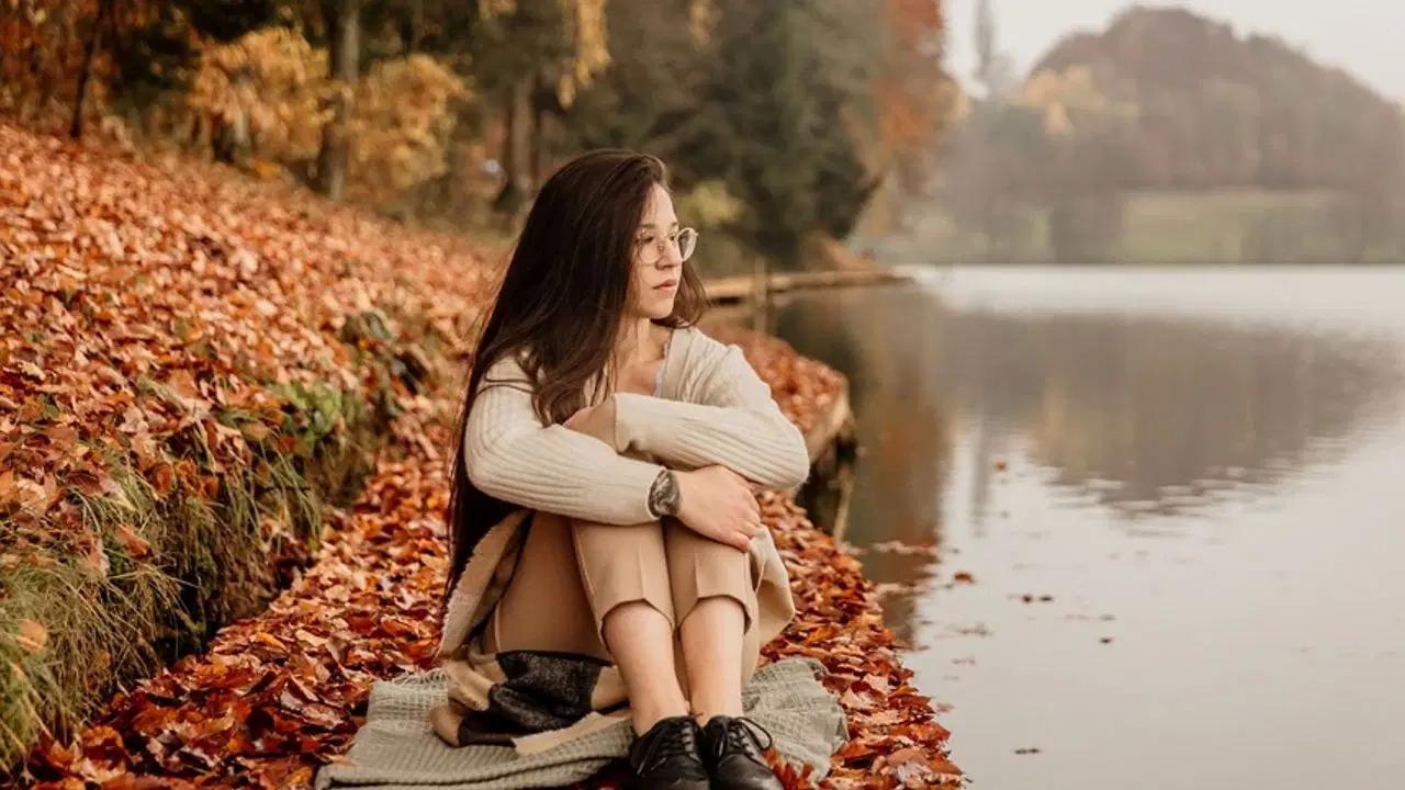 Güneş azaldıkça moral düşüyor! İşte sonbahar depresyonunun belirtileri