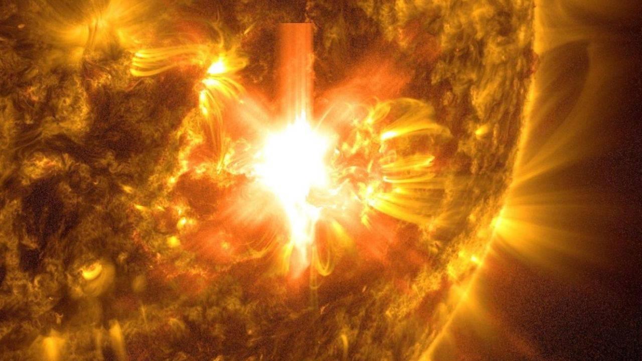 Güneş’te patlama mı oldu? Güneş patlamasının tesirleri neler? Kuzey ışıkları Türkiye’den görülecek mi?