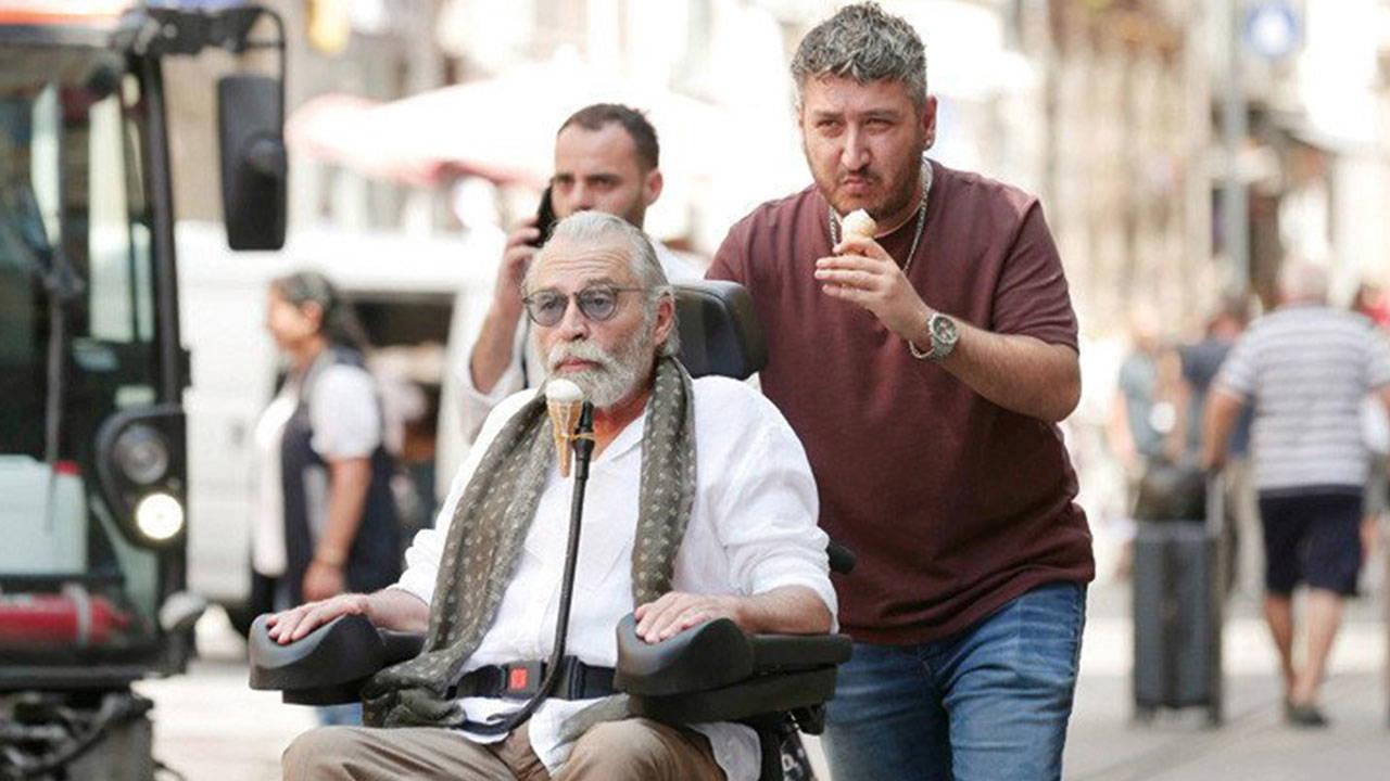 Güzel bir toplumsal güldürü: Yan Yana