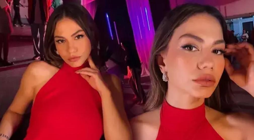 Güzelliğiyle takipçilerini büyüledi! Siyahlar içindeki pozlarına beğeni yağmuru 2 Güzelliğiyle takipçilerini büyüledi! Siyahlar içindeki pozlarına beğeni yağmuru