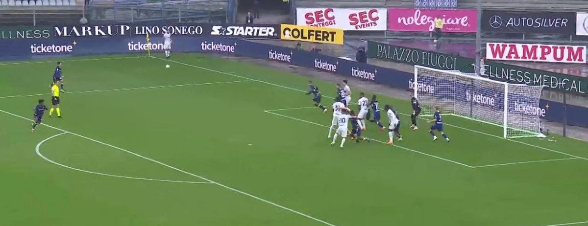 Hakan Çalhanoğlu'nun Golüyle Inter, Hellas Verona'yı Son Dakikada Yenerek Şampiyonluk Yolunda İlerliyor!