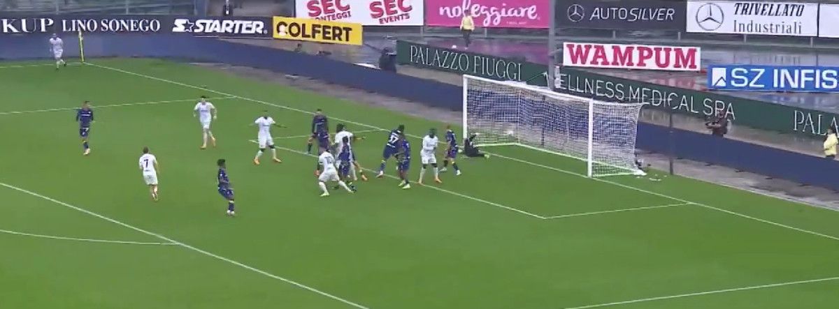 Hakan Çalhanoğlu'nun Golüyle Inter, Hellas Verona'yı Son Dakikada Yenerek Şampiyonluk Yolunda İlerliyor!