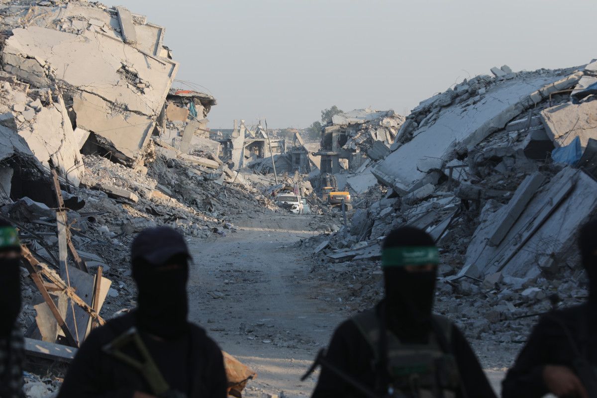 Hamas, Gazze’deki 3 İsrailli Esirin Cesedini Kızılhaç'a Teslim Etti