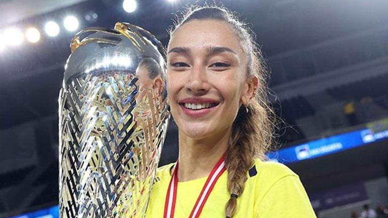 Hande Baladın Fenerbahçe'ye transferini anlattı: Doğru karar verdim 3 Hande Baladın Fenerbahçe'ye transferini anlattı: Doğru karar verdim