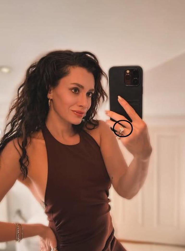 Hande Doğandemir evleniyor mu? Paylaşımı kafa karıştırdı: Yüzüğü dikkatlerden kaçmadı