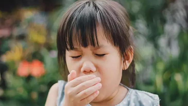 Hapşırıkla bulaşan tehlike! Kışın çocukları enfeksiyonlardan nasıl koruruz? 4 Hapşırıkla bulaşan tehlike! Kışın çocukları enfeksiyonlardan nasıl koruruz?