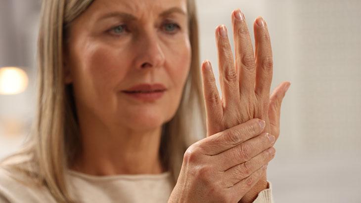 Hareketsizlik eklemlerin düşmanı artriti körüklüyor! Kadınlarda daha yaygın 2 Hareketsizlik eklemlerin düşmanı artriti körüklüyor! Kadınlarda daha yaygın