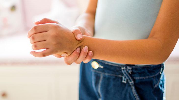 Hareketsizlik eklemlerin düşmanı artriti körüklüyor! Kadınlarda daha yaygın 4 Hareketsizlik eklemlerin düşmanı artriti körüklüyor! Kadınlarda daha yaygın