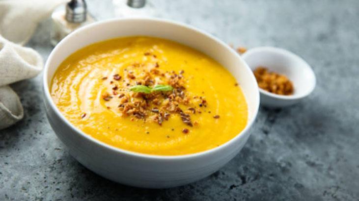 Hastalıksavar ‘İtalyan penisilini’ çorbası: Zerdeçal ve zencefille doğal şifa!