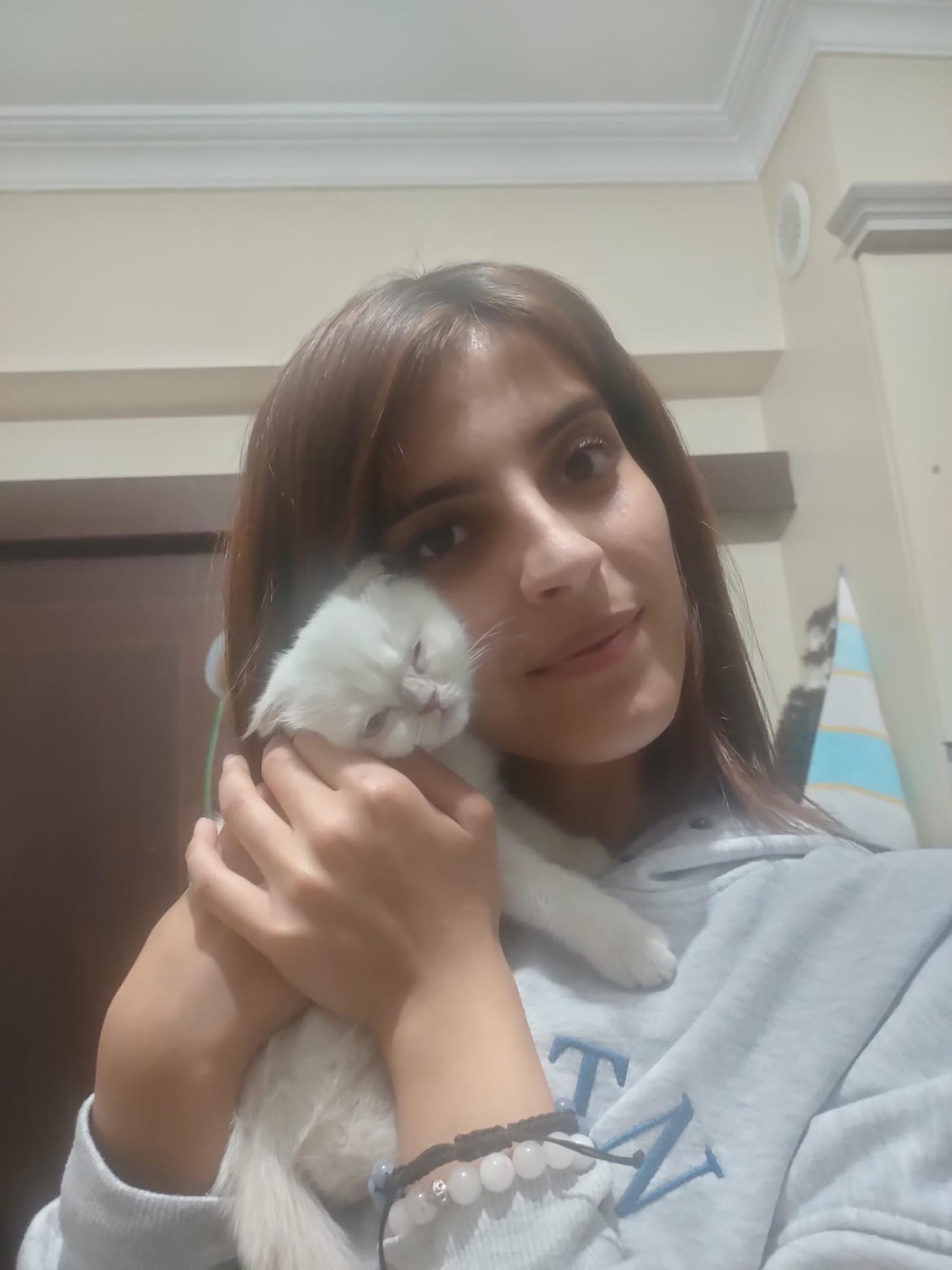 Hastane Bahçesinde Dehşet: Eşini Boğarak Öldüren Sanığın Cezası Açıklandı! 1 Hastane Bahçesinde Dehşet: Eşini Boğarak Öldüren Sanığın Cezası Açıklandı!