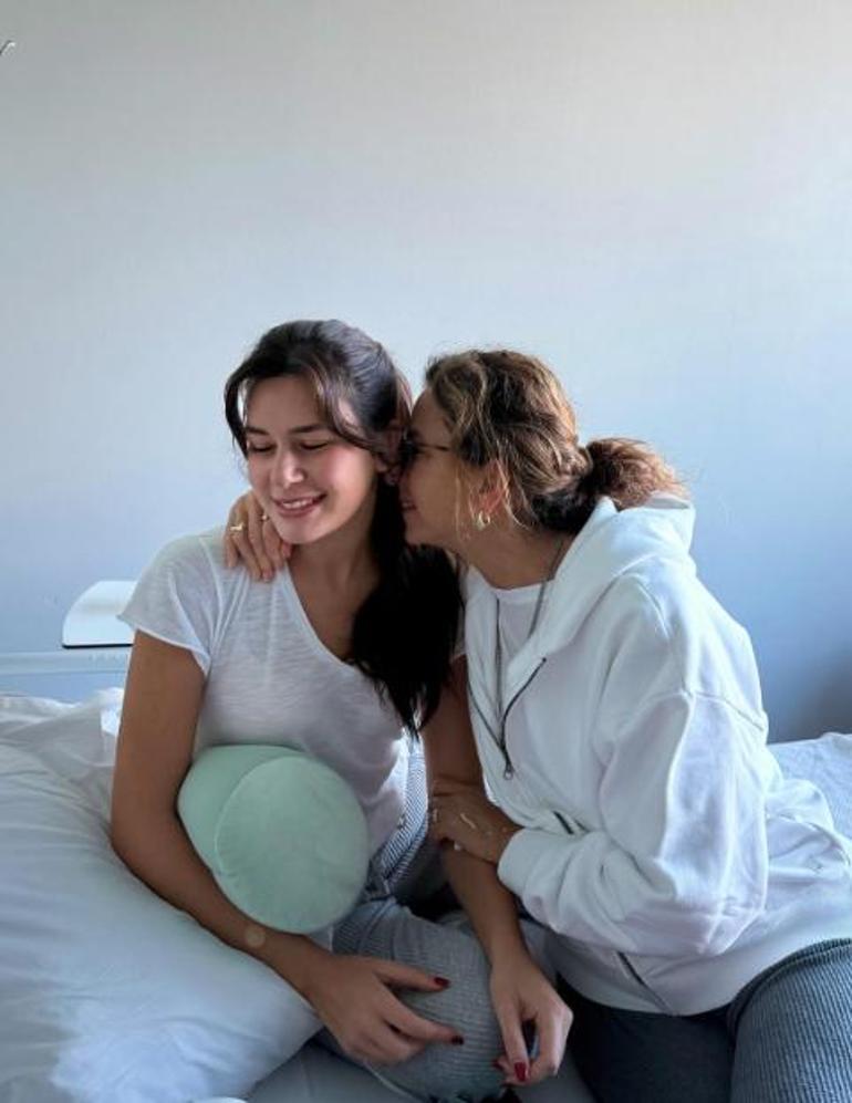 Hastanede 20.gün! Sibil Çetinkaya hastaneden paylaştı: İşte son durumu 1 Hastanede 20.gün! Sibil Çetinkaya hastaneden paylaştı: İşte son durumu