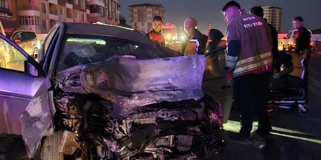 Hatay’da Otomobil ve Minibüs Çarpıştı: Yaralı Sayısı Artıyor!