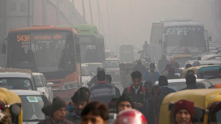 Hava zehir gibi! Bulutlara karışım püskürttüler ama çare olmadı: 'Yaz-kış perişanız'