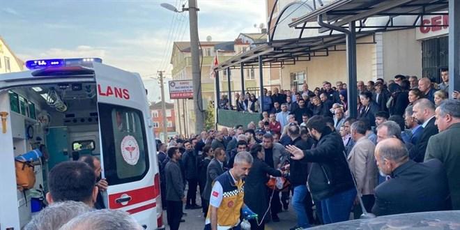 Hayatın Acı Gerçekleri: Babasının Cenazesinde Dayısını da Yitiren Genç