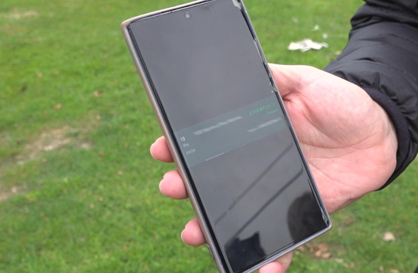 Hesabına bir anda milyonlar geldi! Profesörün yaptığı hareket takdir topladı