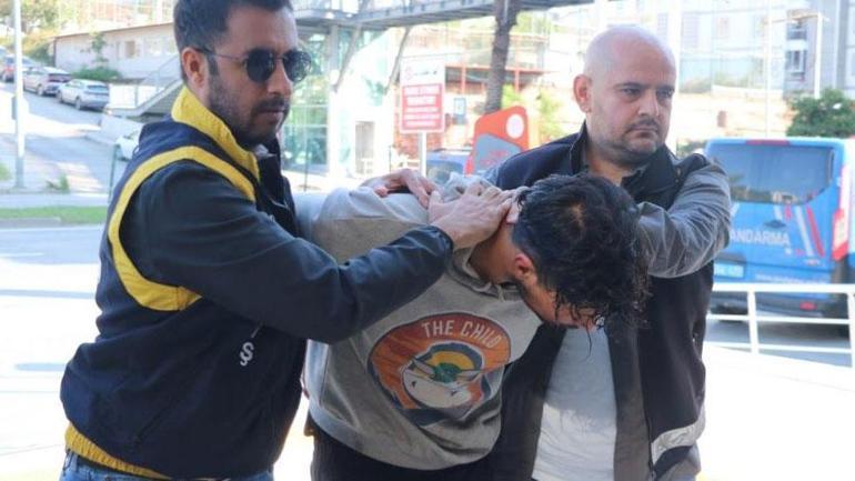 Hiç tanımadığı kadına yumruk atıp, makasla yaraladı! Şok savunma