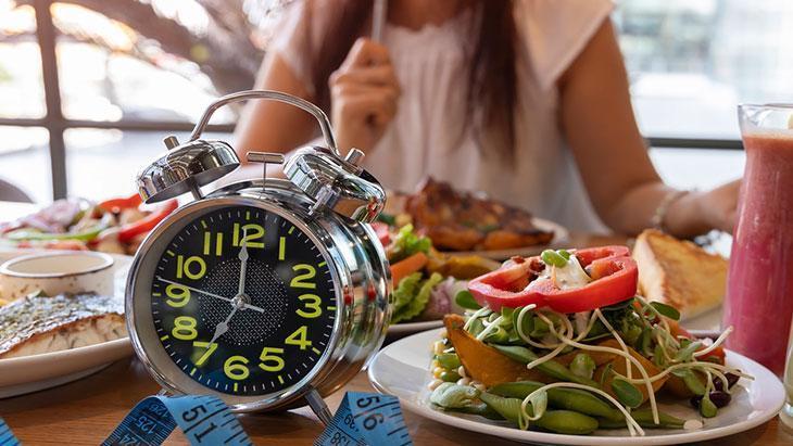 Hücreleri temizliyor, vücudu bakım moduna sokuyor! Aralıklı oruç: Sanılandan çok daha fazlası