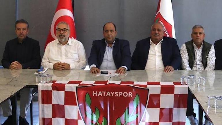 Hugo Almeida'nın Çarpıcı Açıklamaları: 'Göreve Geldiğimden Beri Maaş Alamadım!' 1 Hugo Almeida'nın Çarpıcı Açıklamaları: 'Göreve Geldiğimden Beri Maaş Alamadım!'