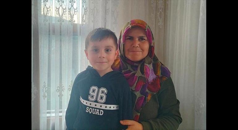 Huriye Helvacı ve oğlu 6 gündür bulunamadı! Kızı konuştu: Kaybolduklarını haberlerden öğrendim 3 Huriye Helvacı ve oğlu 6 gündür bulunamadı! Kızı konuştu: Kaybolduklarını haberlerden öğrendim