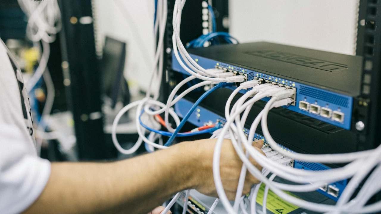 IBM, yıl sonuna kadar binlerce kişiyi işten çıkaracak