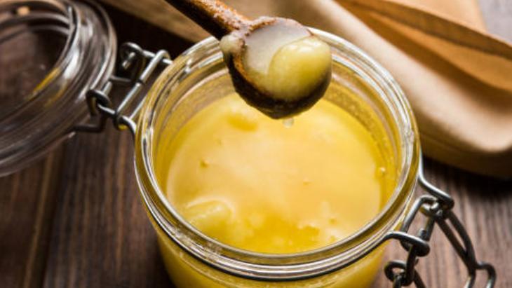 İbn-i Sina kitabında yazmış! Ne ilaç ne krem, tek çare tereyağı: Nasırı silip atıyor