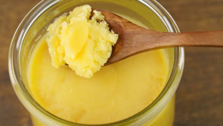 İbn-i Sina kitabında yazmış! Ne ilaç ne krem, tek çare tereyağı: Nasırı silip atıyor