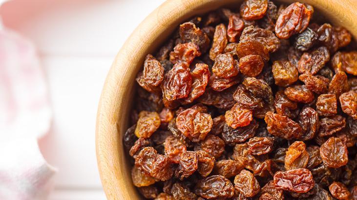 İbn-i Sina'nın mucize reçetesi! Kuru üzümle öksürüğü ve balgama anında çözüm 2 İbn-i Sina'nın mucize reçetesi! Kuru üzümle öksürüğü ve balgama anında çözüm