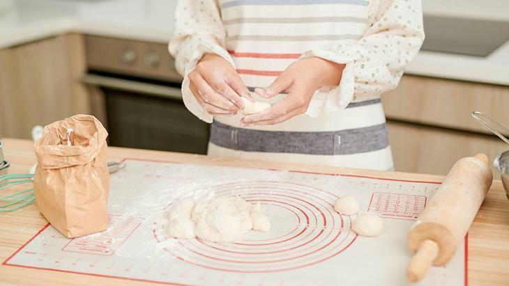 İçi hamur gibiyse harcına bakın! Komşu çatlatan börek tarifi: Sırrı yumurta ve yoğurt