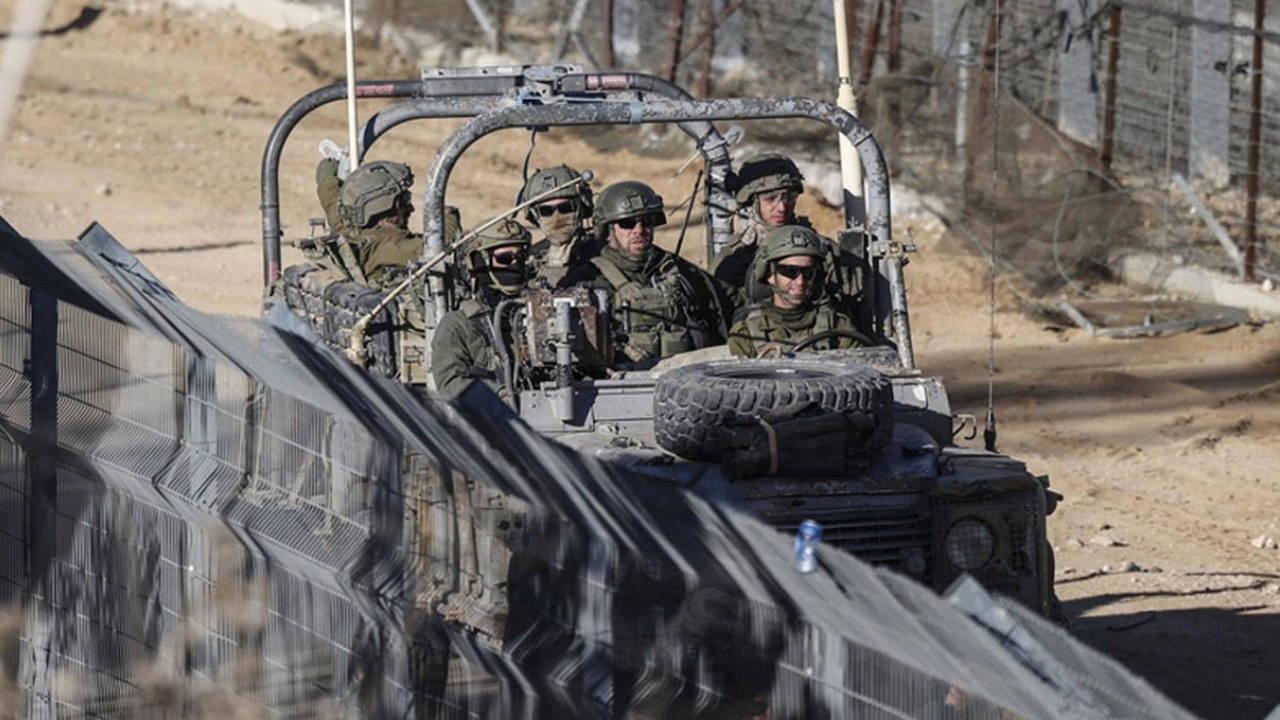 İsrail devriyesi, Suriye’de denetim noktası kurdu: Köylüler mani oldu!