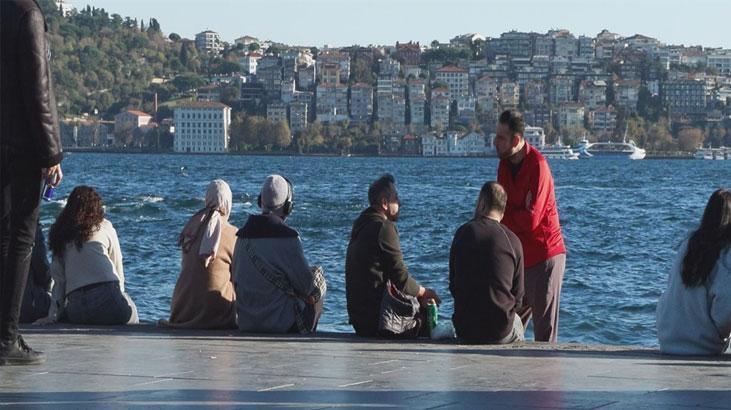 İstanbul’da yazdan kalma bir gün! Güneşli havayı fırsat bilenler sahillere akın etti 1 İstanbul’da yazdan kalma bir gün! Güneşli havayı fırsat bilenler sahillere akın etti