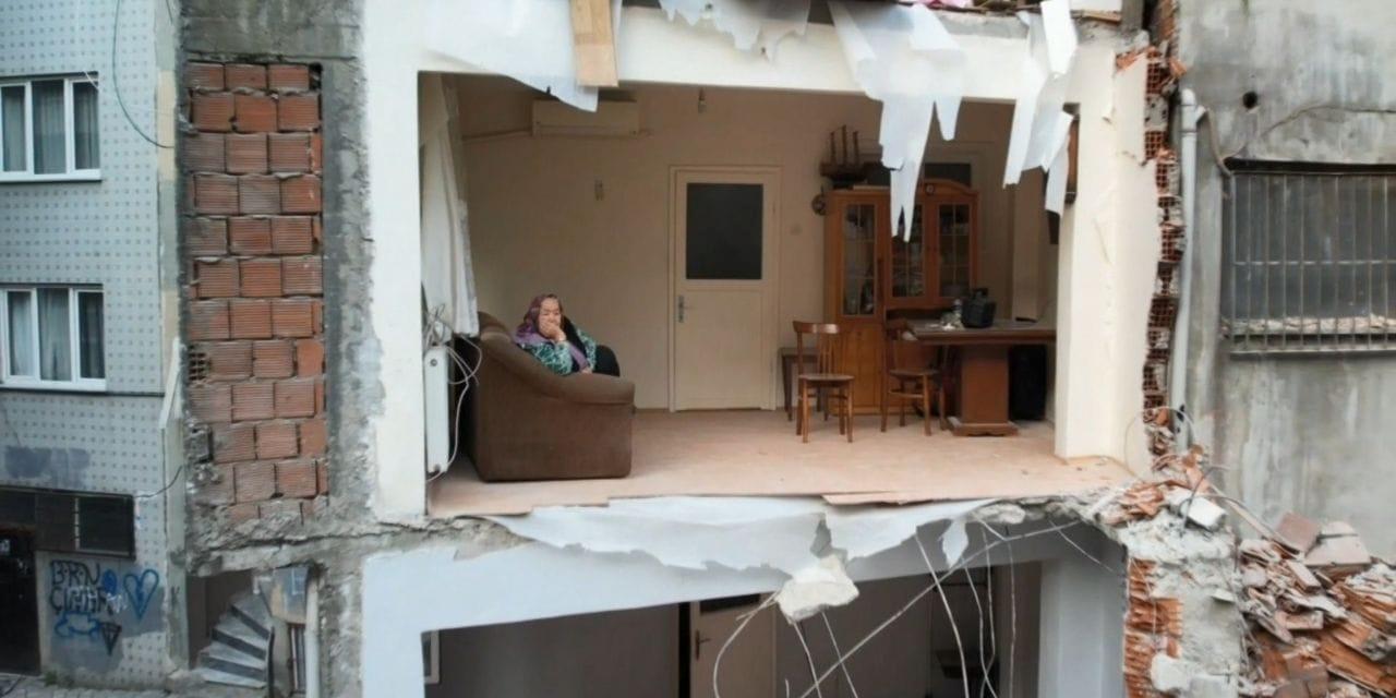 İstanbul’un Gözbebeği: Yıkılan Bina ile Ortaya Çıkan Müteahhitlik Şaheseri!