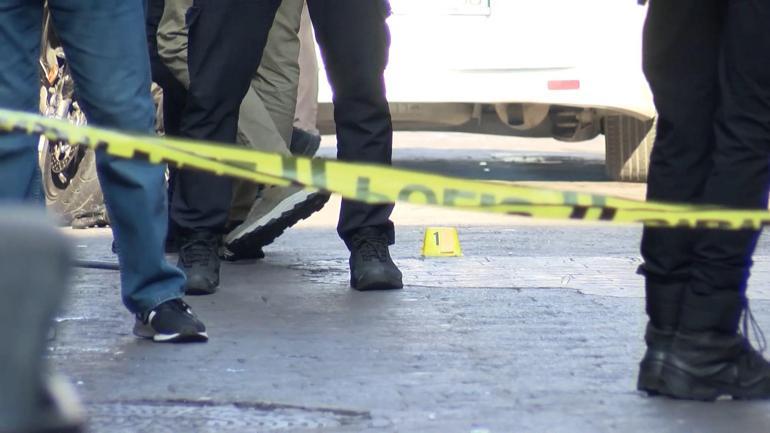 İstiklal Caddesi'nde silahlı kavga! 2 yaralı 4 İstiklal Caddesi'nde silahlı kavga! 2 yaralı