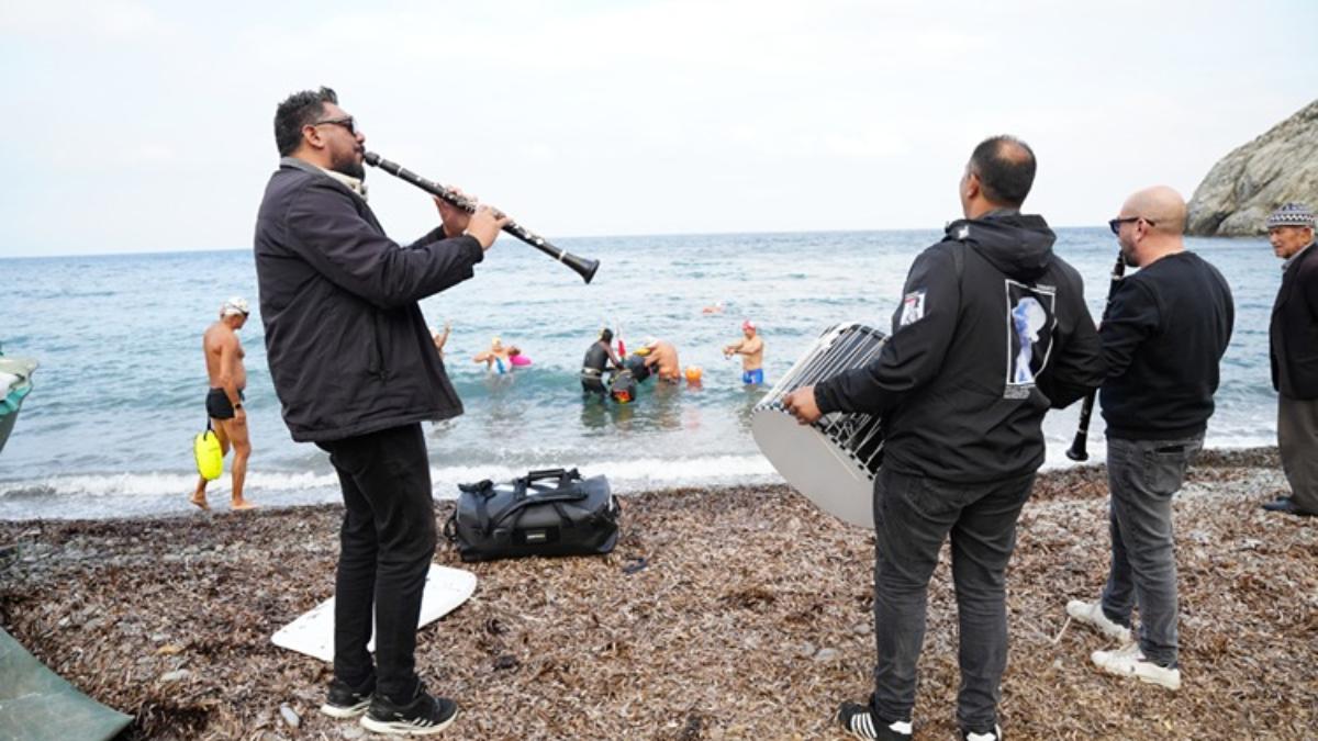 İsveçli Yüzücü Tammi’ye Türkiye’den Coşkulu Davul Zurna Uğurlaması