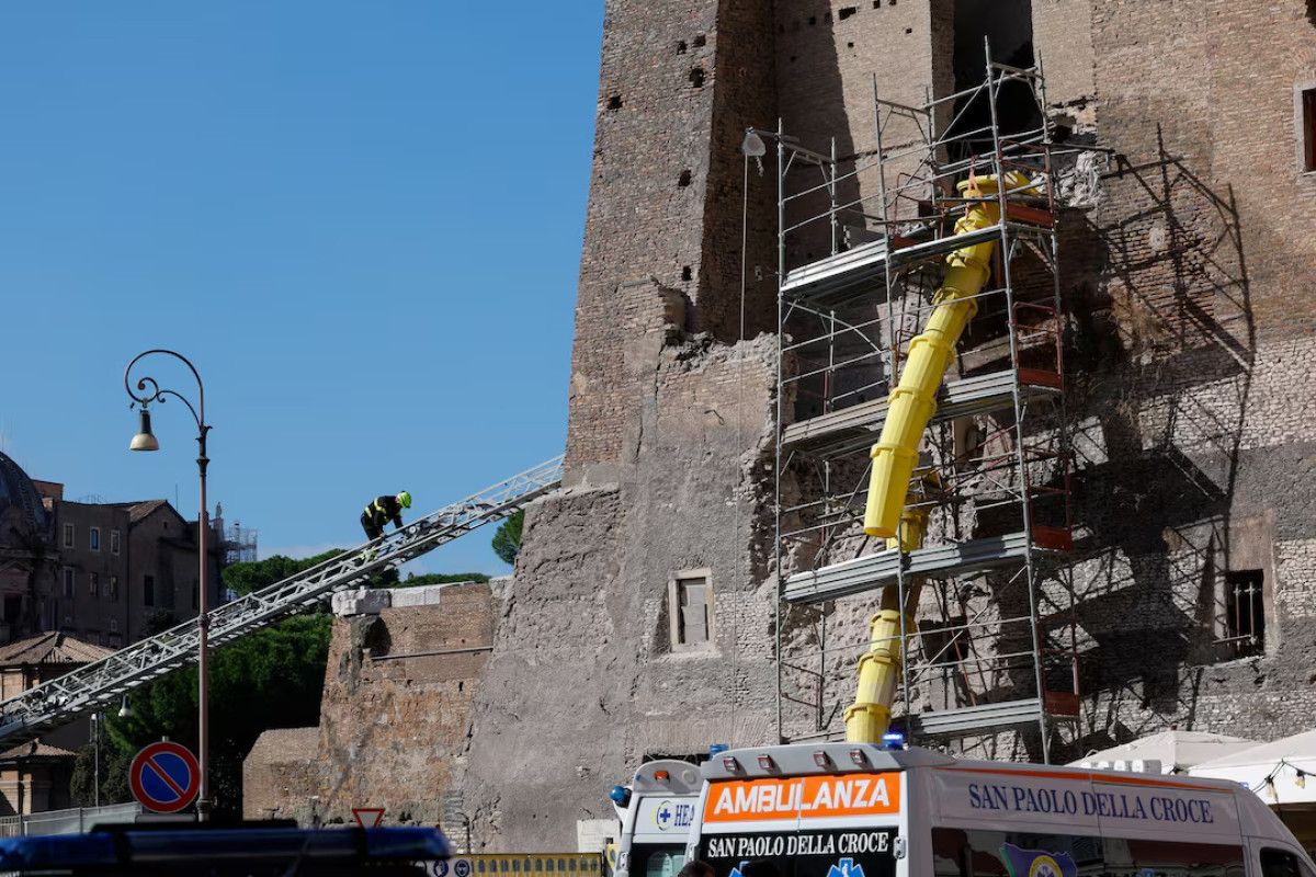 İtalya'da 13. Yüzyıla Ait Kulede Çökmenin Olası Nedenleri Araştırılıyor
