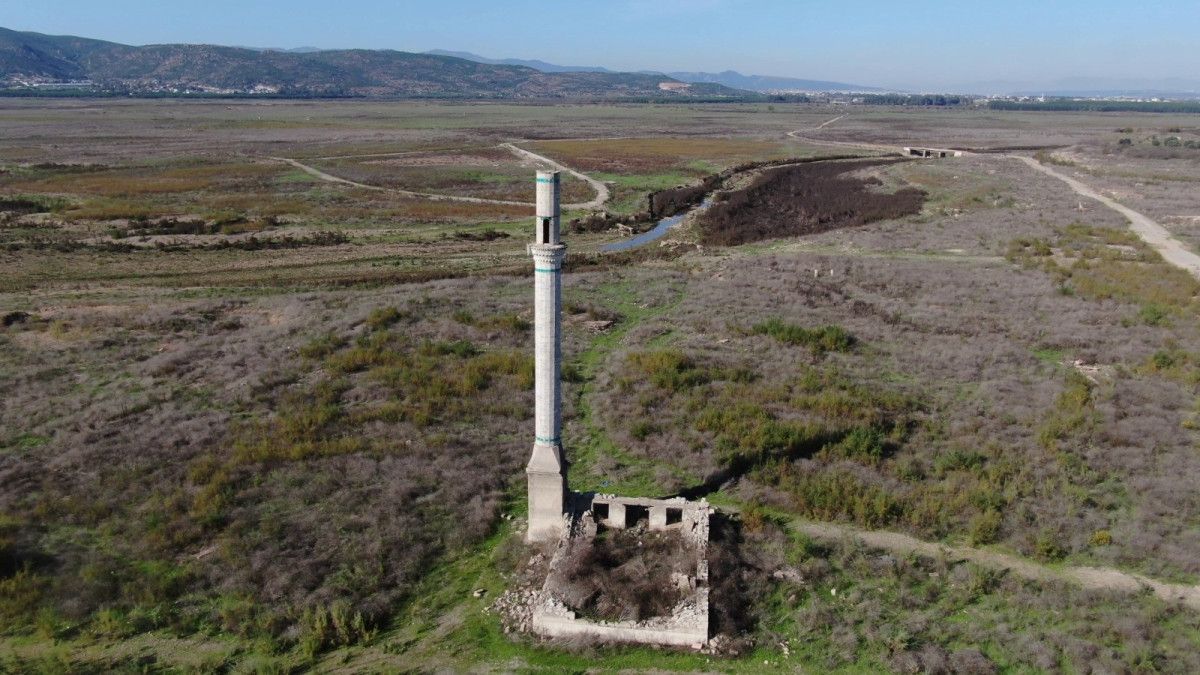 İzmir'in Tahtalı Barajı Tarihinin En Düşük Seviyesinde!