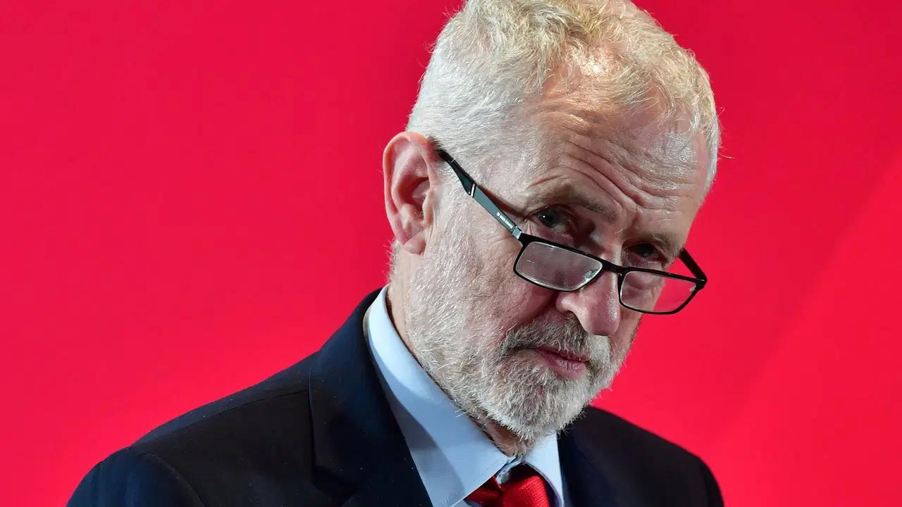 Jeremy Corbyn sahneye dönüyor: Solun birleşmesi için yeni bir sayfa açıyoruz