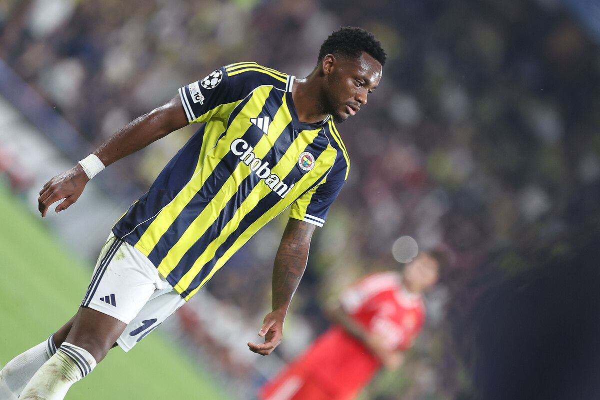 Jhon Duran'ın Ödülsever Davranışı: Primini Akademiye Bağışladı!