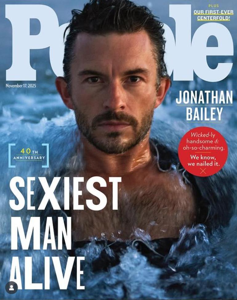 Jonathan Bailey 2025’in 'En Seksi Erkeği' seçildi 3 Jonathan Bailey 2025’in 'En Seksi Erkeği' seçildi