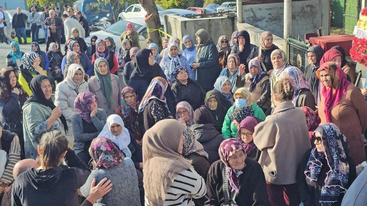 Kahvehane baskınının ardındaki sır perdesi aralandı! Fuhuş çetesi iddiası 11 Kahvehane baskınının ardındaki sır perdesi aralandı! Fuhuş çetesi iddiası
