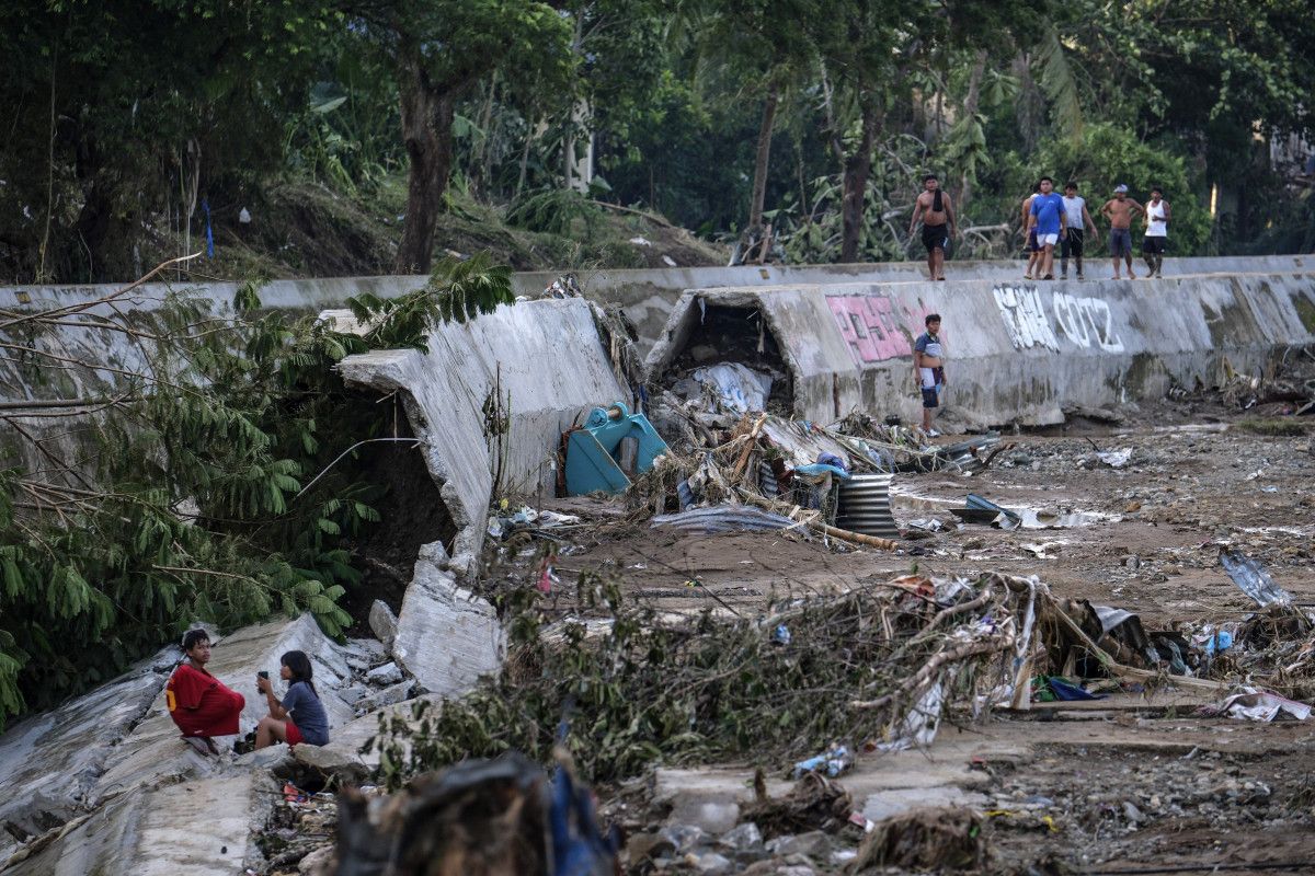 Kalmaegi Tayfunu Filipinler'de Can Kayıplarını Artırıyor 3 Kalmaegi Tayfunu Filipinler'de Can Kayıplarını Artırıyor