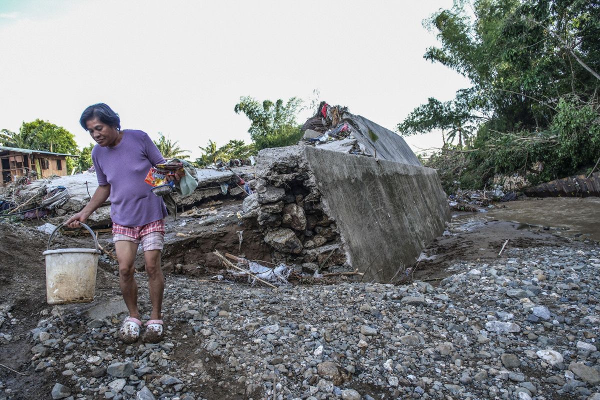 Kalmaegi Tayfunu Filipinler'de Can Kayıplarını Artırıyor 5 Kalmaegi Tayfunu Filipinler'de Can Kayıplarını Artırıyor