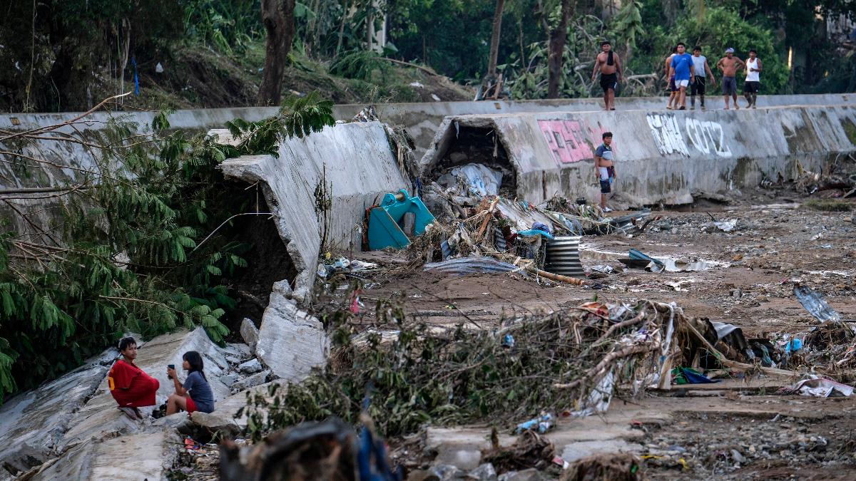 Kalmaegi Tayfunu Filipinler’de Can Kayıplarını Artırıyor