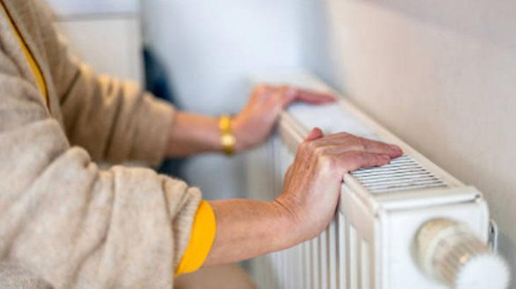 Kaloriferler boğazı kupkuru ediyor! Bu doğal karışımı koyun, tarçın işi çözecek