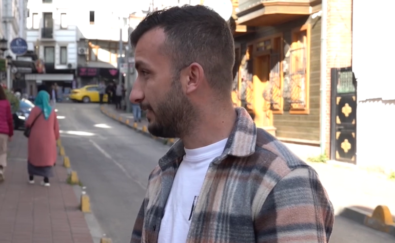 Kan kusarak taksiye sığındılar! Fatih'te zehirlenen Böcek ailesinin otele giriş görüntüleri ortaya çıktı 2 Kan kusarak taksiye sığındılar! Fatih'te zehirlenen Böcek ailesinin otele giriş görüntüleri ortaya çıktı