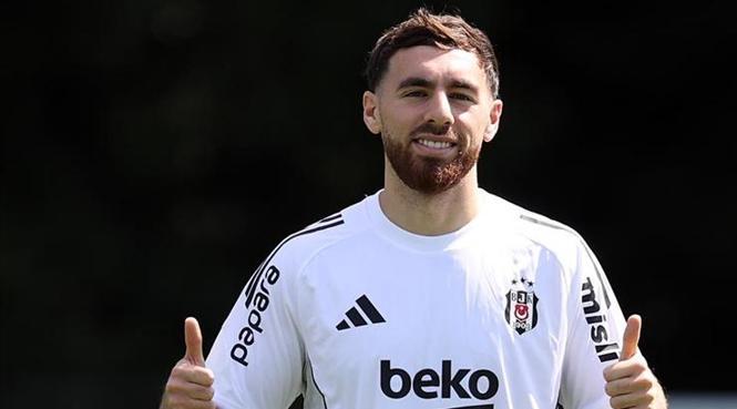 Kapışma Arenası: Beşiktaş ve Fenerbahçe'nin Arenasında Canlı Anlatım! 11 Kapışma Arenası: Beşiktaş ve Fenerbahçe'nin Arenasında Canlı Anlatım!