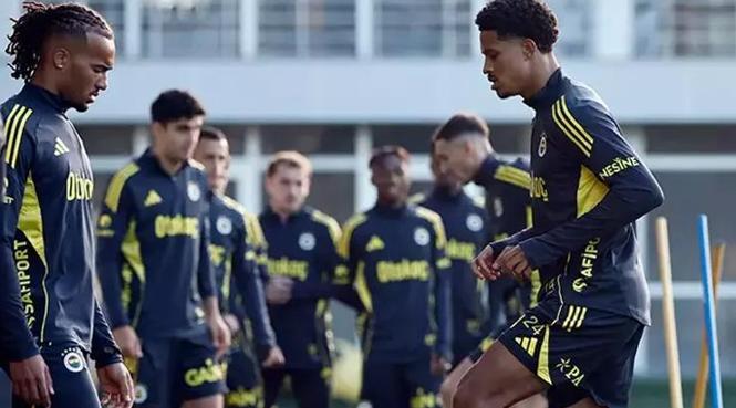 Kapışma Arenası: Beşiktaş ve Fenerbahçe'nin Arenasında Canlı Anlatım! 12 Kapışma Arenası: Beşiktaş ve Fenerbahçe'nin Arenasında Canlı Anlatım!